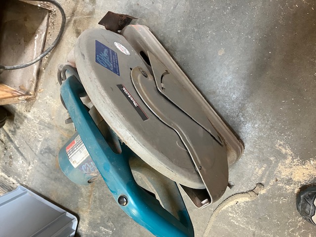Makita 2414NB